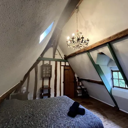 La Typique Longere Normande De *